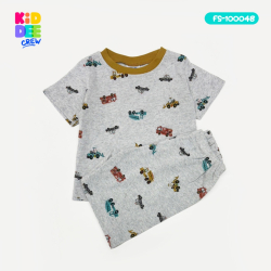 เสื้อผ้าเด็กสีเทาลายรถแดง